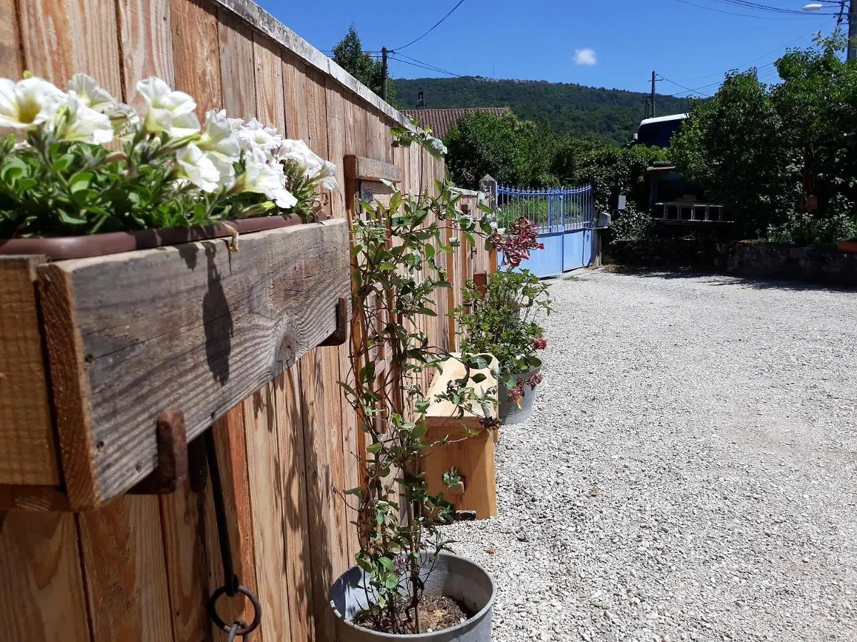 Les Metras Bed & Breakfast Ceyzeriat